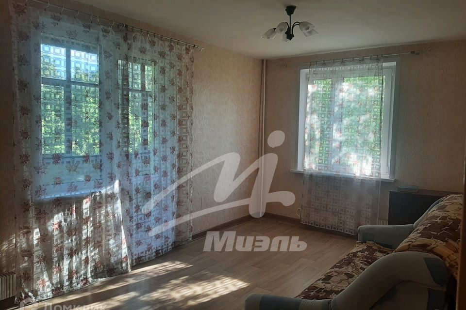 Сдаётся 1-комнатная квартира, 38 м²