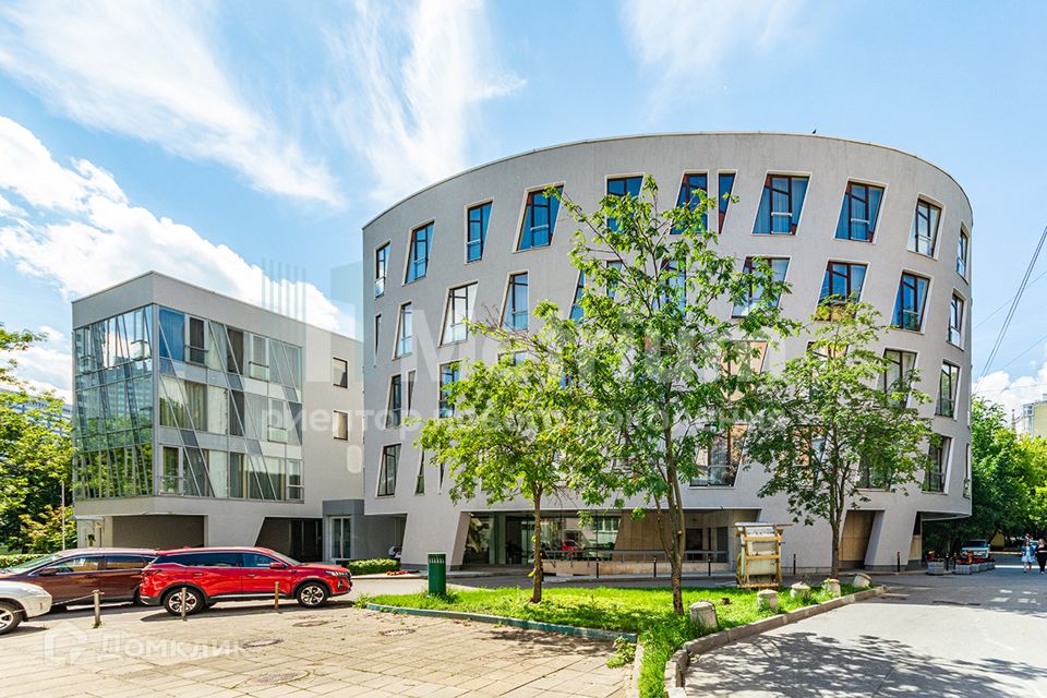 Продаётся 5-комнатная квартира, 220.5 м²