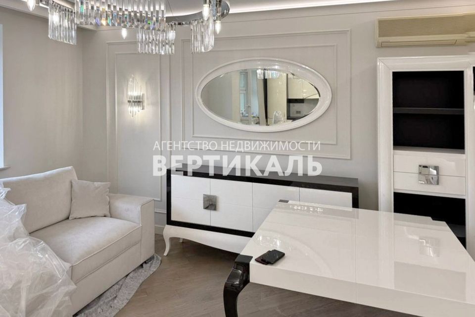 Сдаётся 3-комнатная квартира, 112 м²