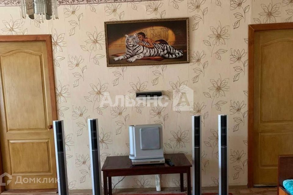 Продаётся 3-комнатная квартира, 55.9 м²