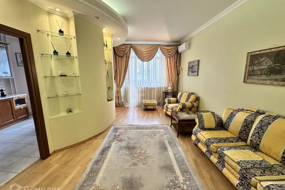 Продаётся 2-комнатная квартира, 76.7 м²