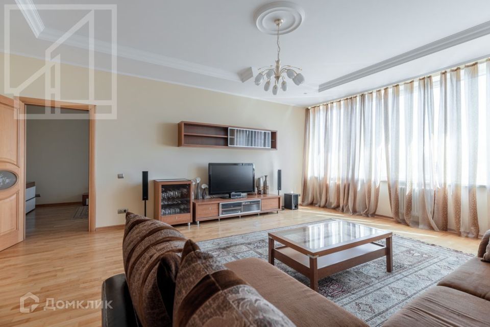 Сдаётся 3-комнатная квартира, 120 м²