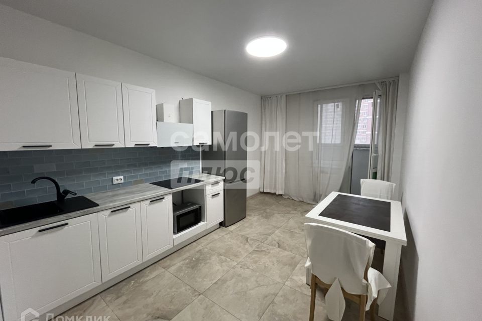 Продаётся 1-комнатная квартира, 40.2 м²