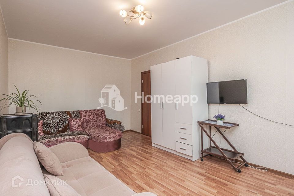 Продаётся 1-комнатная квартира, 37.7 м²