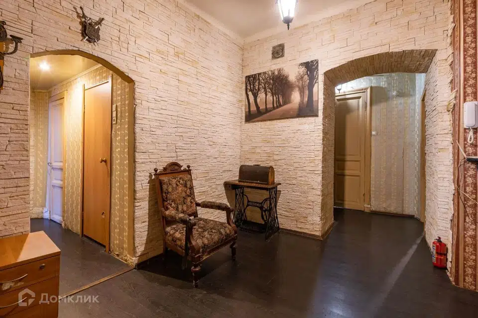 Продаётся 5-комнатная квартира, 106.7 м²