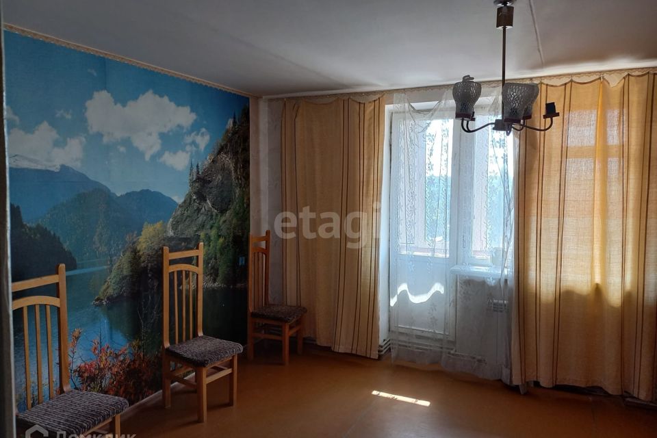 Продаётся 4-комнатная квартира, 79.6 м²