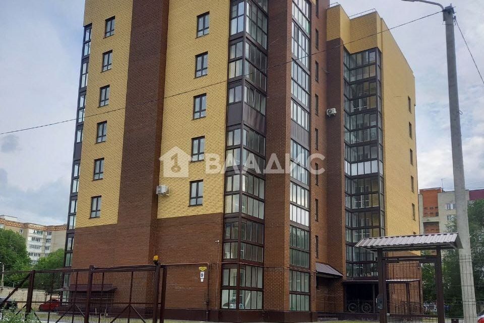 Продаётся 3-комнатная квартира, 103.3 м²