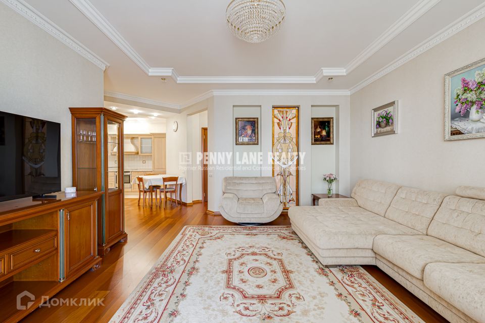 Сдаётся 3-комнатная квартира, 135 м²