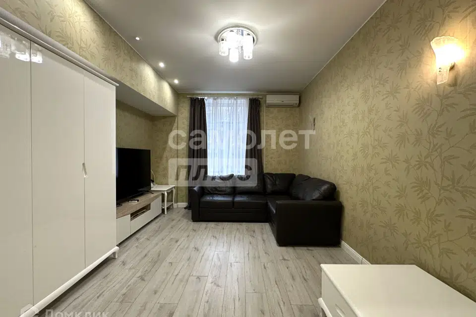 Продаётся 1-комнатная квартира, 38 м²