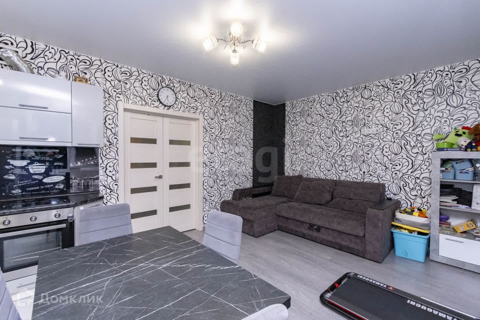Продаётся 1-комнатная квартира, 49.2 м²