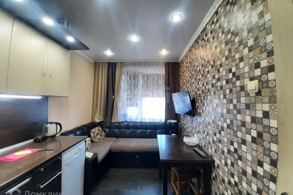 Продаётся 3-комнатная квартира, 65.4 м²