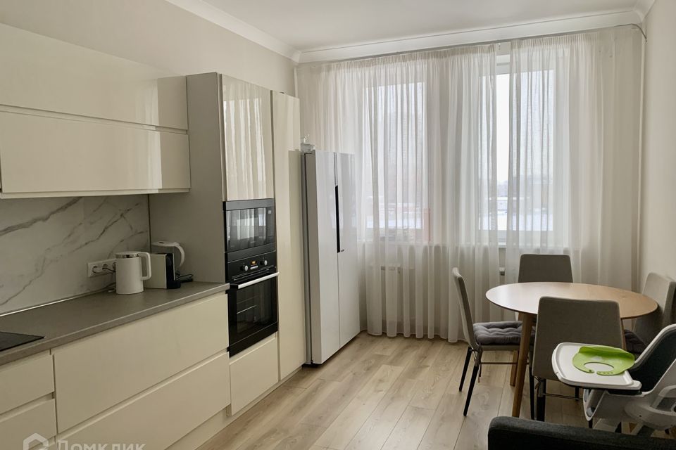 Продаётся 2-комнатная квартира, 76.5 м²