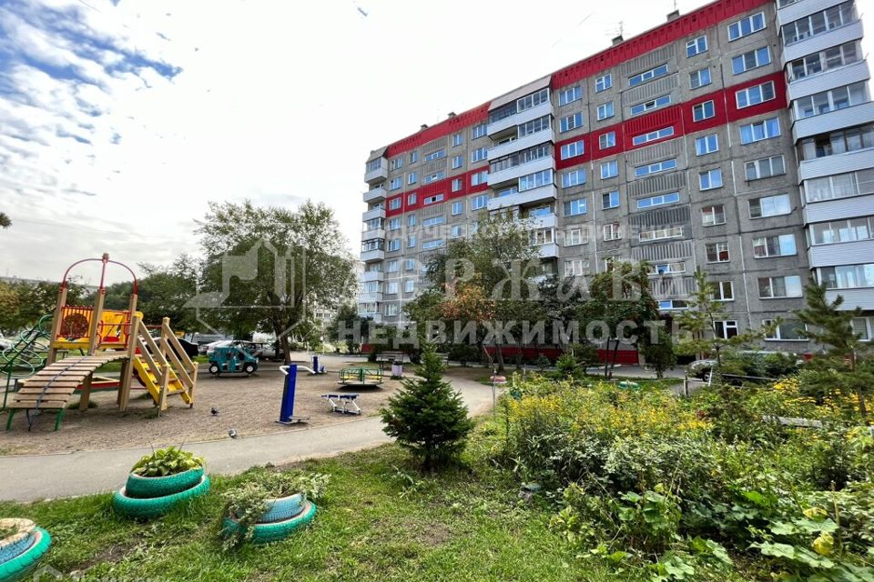 Продаётся 4-комнатная квартира, 70.4 м²