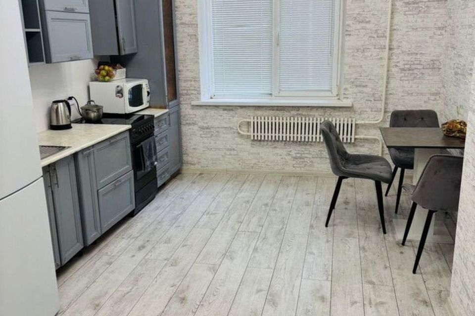 Продаётся 3-комнатная квартира, 72 м²
