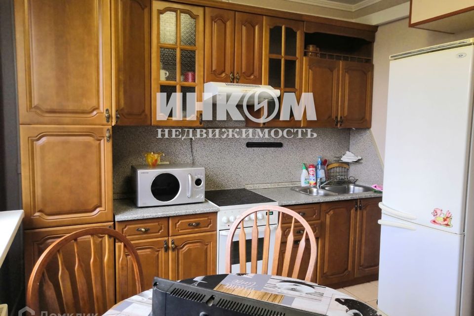 Сдаётся 2-комнатная квартира, 64 м²