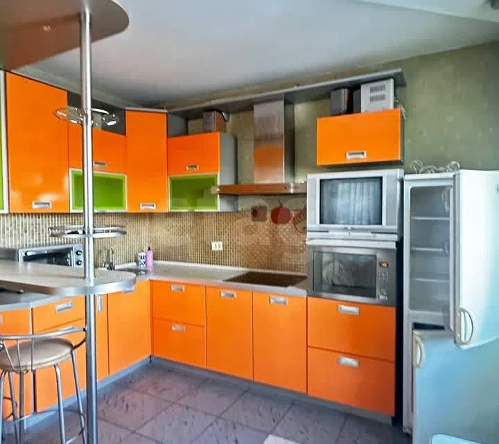 Сдаётся 3-комнатная квартира, 97.8 м²