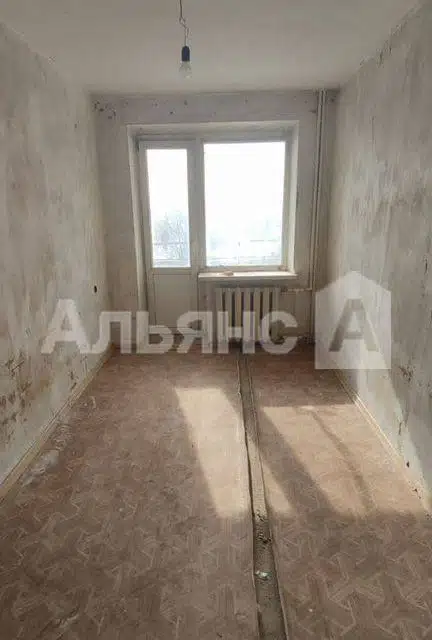 Продаётся 4-комнатная квартира, 82.6 м²