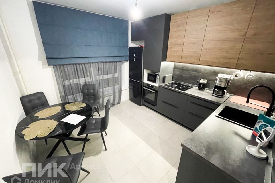 Сдаётся 2-комнатная квартира, 65 м²