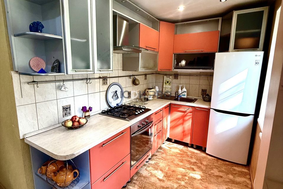 Продаётся 3-комнатная квартира, 61.6 м²