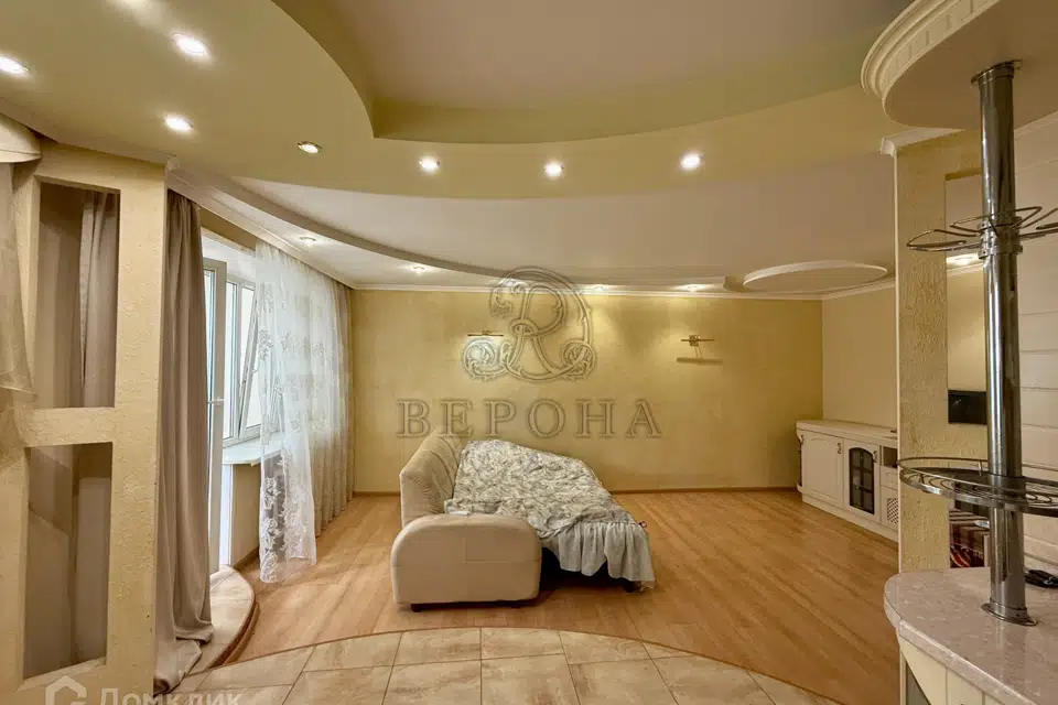 Продаётся 4-комнатная квартира, 75.8 м²