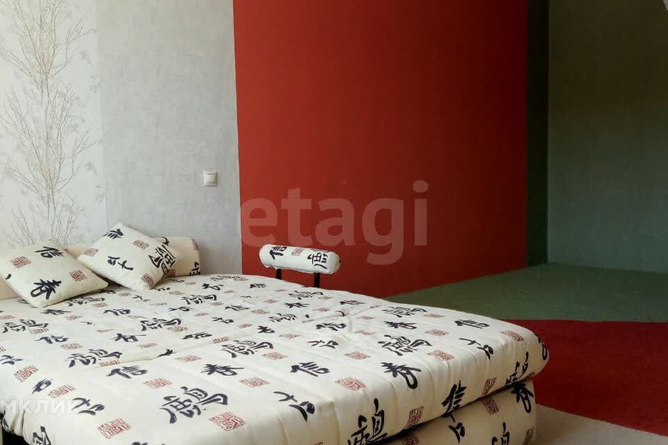 Сдаётся 2-комнатная квартира, 65 м²