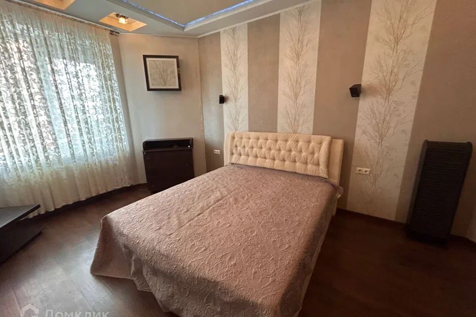 Сдаётся 2-комнатная квартира, 65 м²