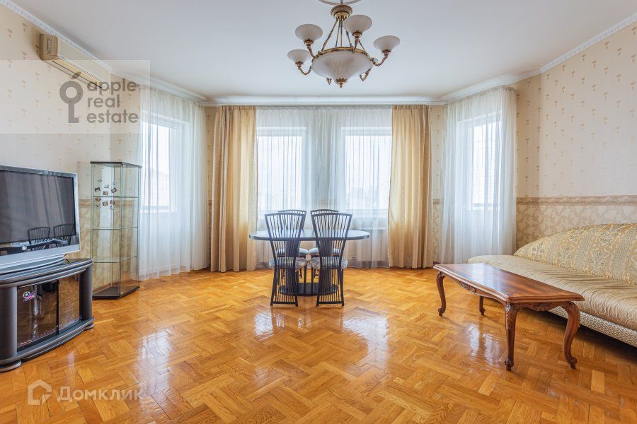 Сдаётся 2-комнатная квартира, 106 м²