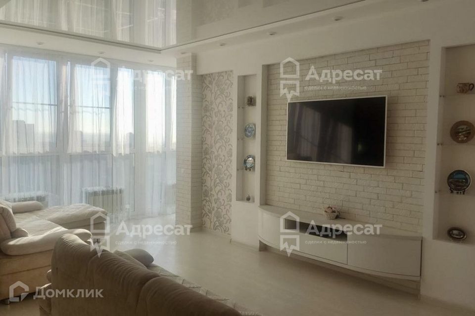 Продаётся 3-комнатная квартира, 104 м²