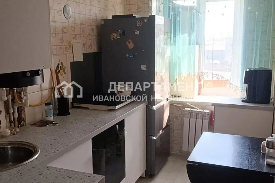 Продаётся 1-комнатная квартира, 42 м²