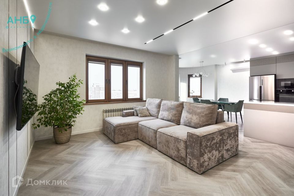 Продаётся 4-комнатная квартира, 118 м²