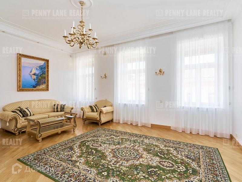 Сдаётся 4-комнатная квартира, 145 м²