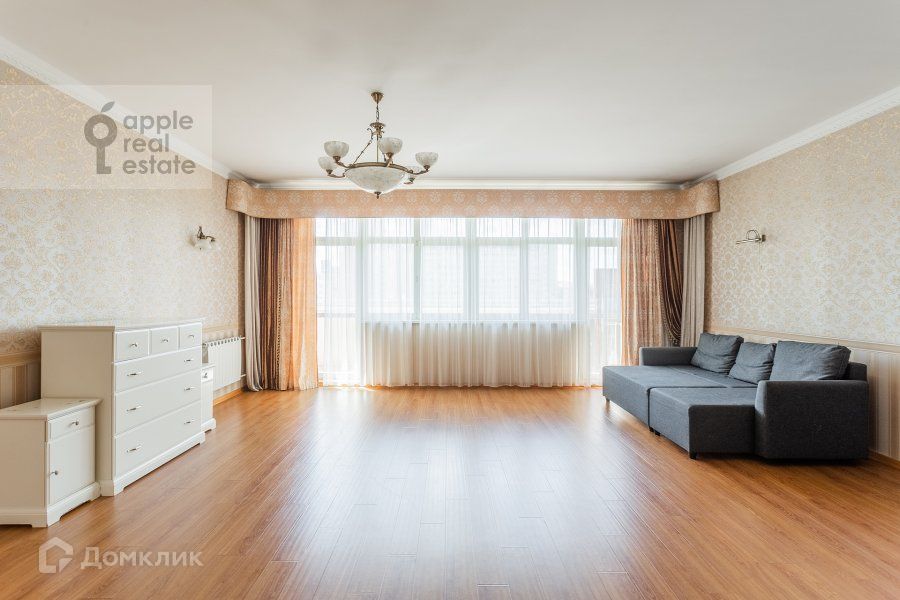 Продаётся 4-комнатная квартира, 161.7 м²