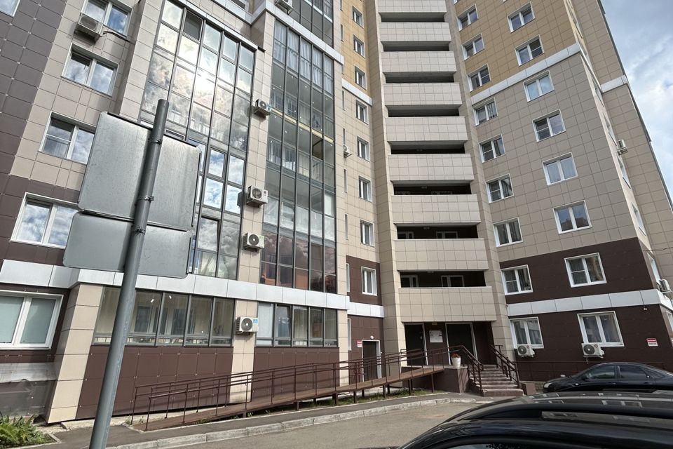 Продаётся 2-комнатная квартира, 70.7 м²