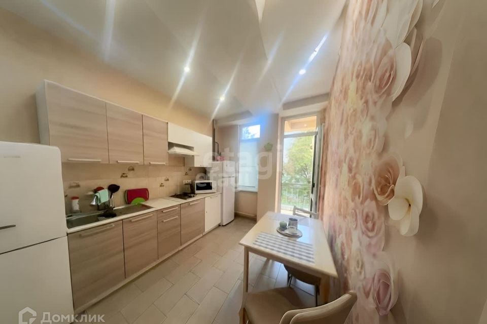 Продаётся 1-комнатная квартира, 37.8 м²