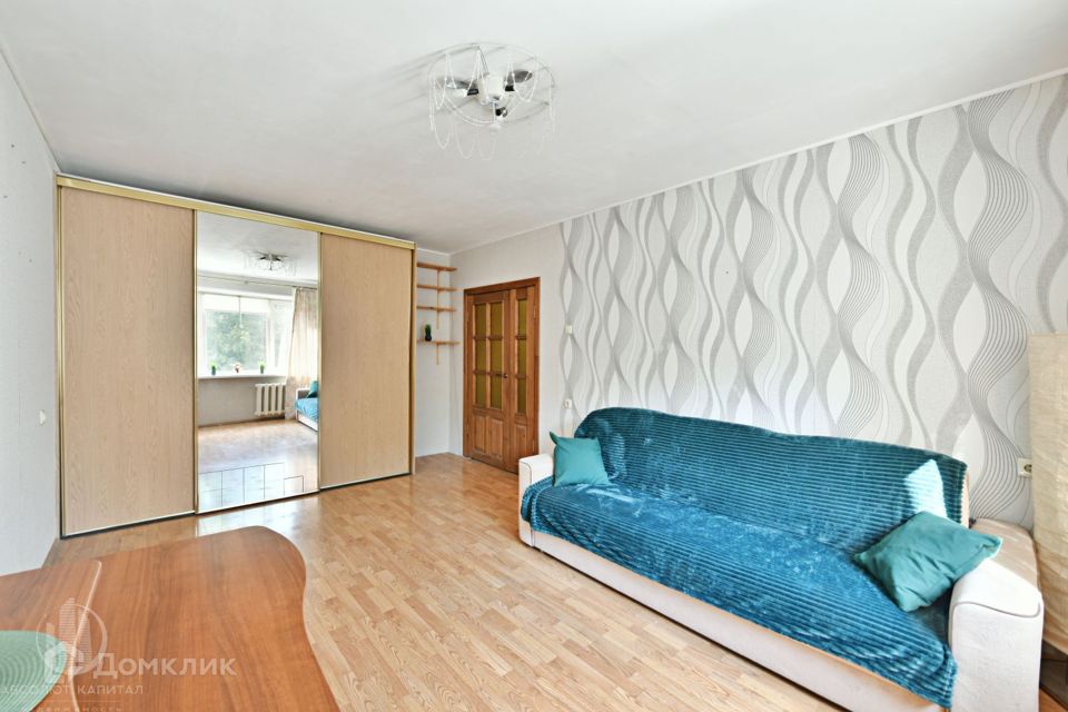 Продаётся 1-комнатная квартира, 42.2 м²