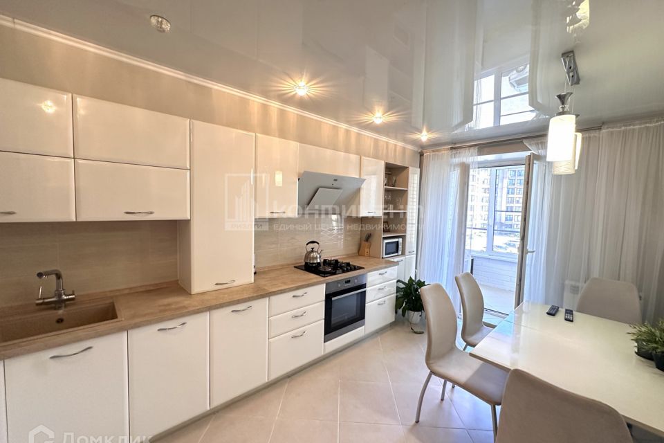 Продаётся 2-комнатная квартира, 71.2 м²