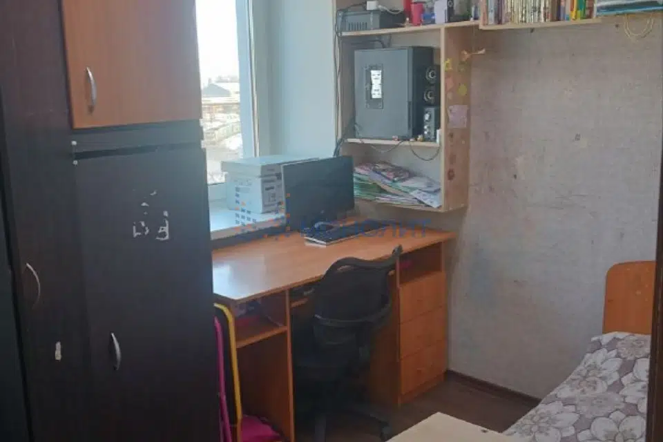 Продаётся 3-комнатная квартира, 42.2 м²