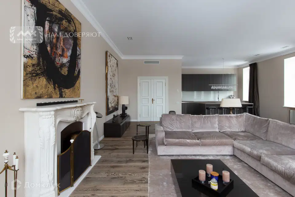 Продаётся 2-комнатная квартира, 159.3 м²