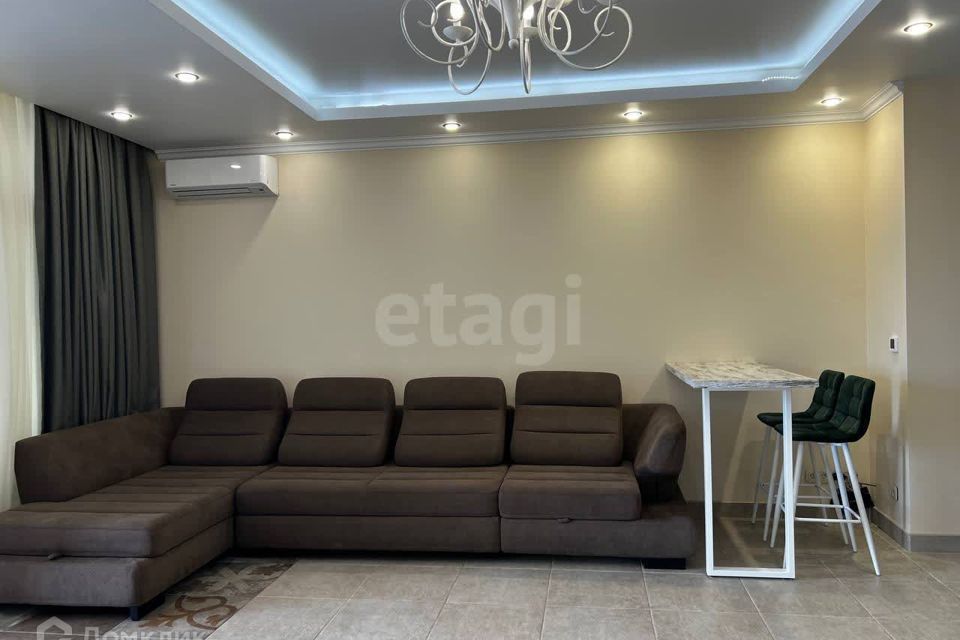 Продаётся 2-комнатная квартира, 75.4 м²