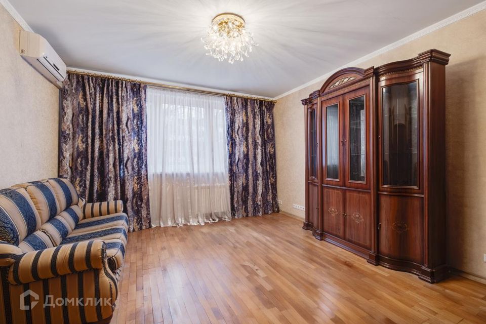 Продаётся 3-комнатная квартира, 63.9 м²