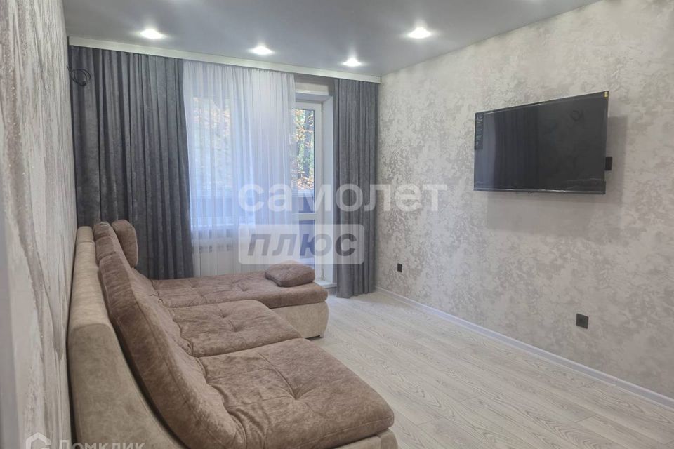 Сдаётся 2-комнатная квартира, 55 м²