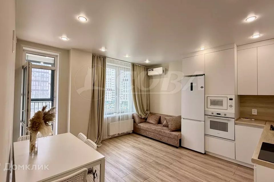 Продаётся 1-комнатная квартира, 42 м²