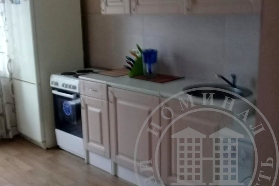 Сдаётся 1-комнатная квартира, 42 м²