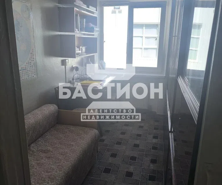 Продаётся 3-комнатная квартира, 42.1 м²