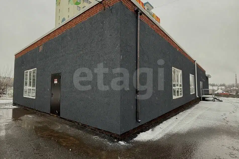 Продаётся торговое помещение, 313.9 м²