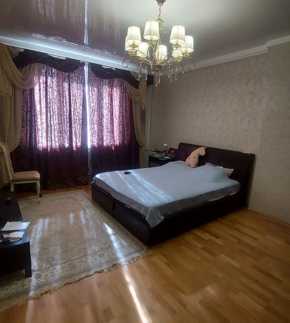Продаётся 3-комнатная квартира, 74.6 м²