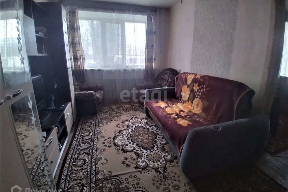 Продаётся 3-комнатная квартира, 49.4 м²