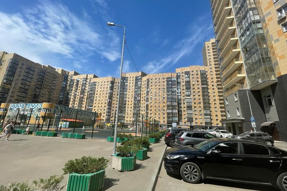 Продаётся 1-комнатная квартира, 41.8 м²
