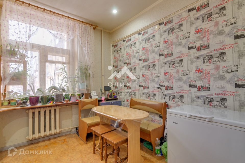 Продаётся 4-комнатная квартира, 100.4 м²