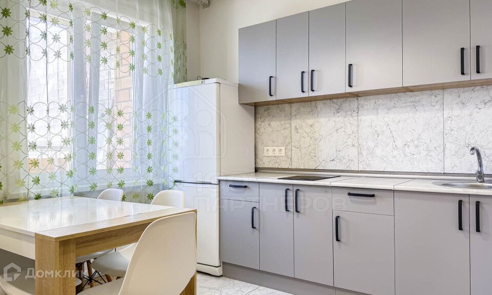 Сдаётся 2-комнатная квартира, 55.8 м²